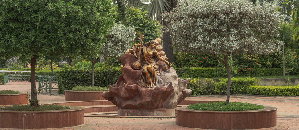 Swaminarayan Akshardham, Gujarat: Garden - Holy Rivers