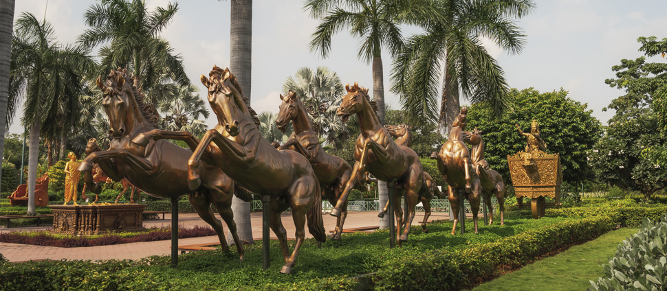 Swaminarayan Akshardham, Gujarat: Garden - Surya Rath