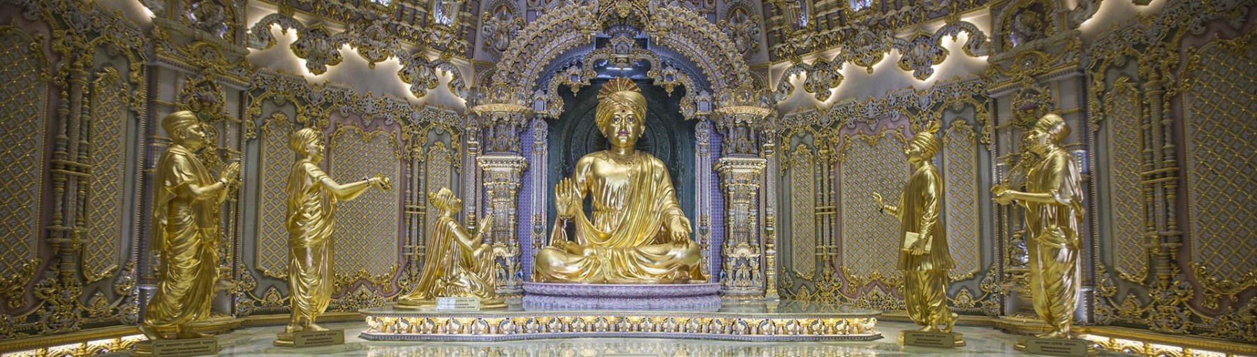 Akshardham Garbhagruh 5D1 8818