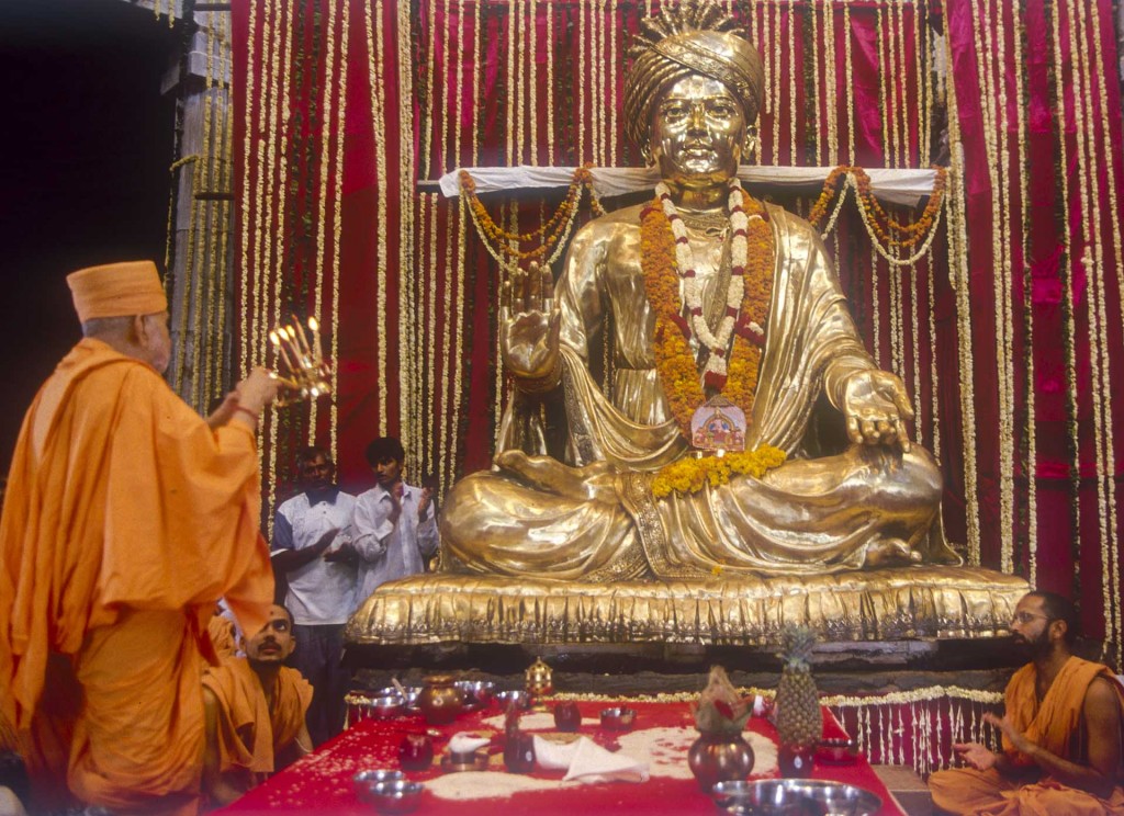 Swaminarayan Akshardham - 17 July 2005: Murti-Sthaapan ceremony
