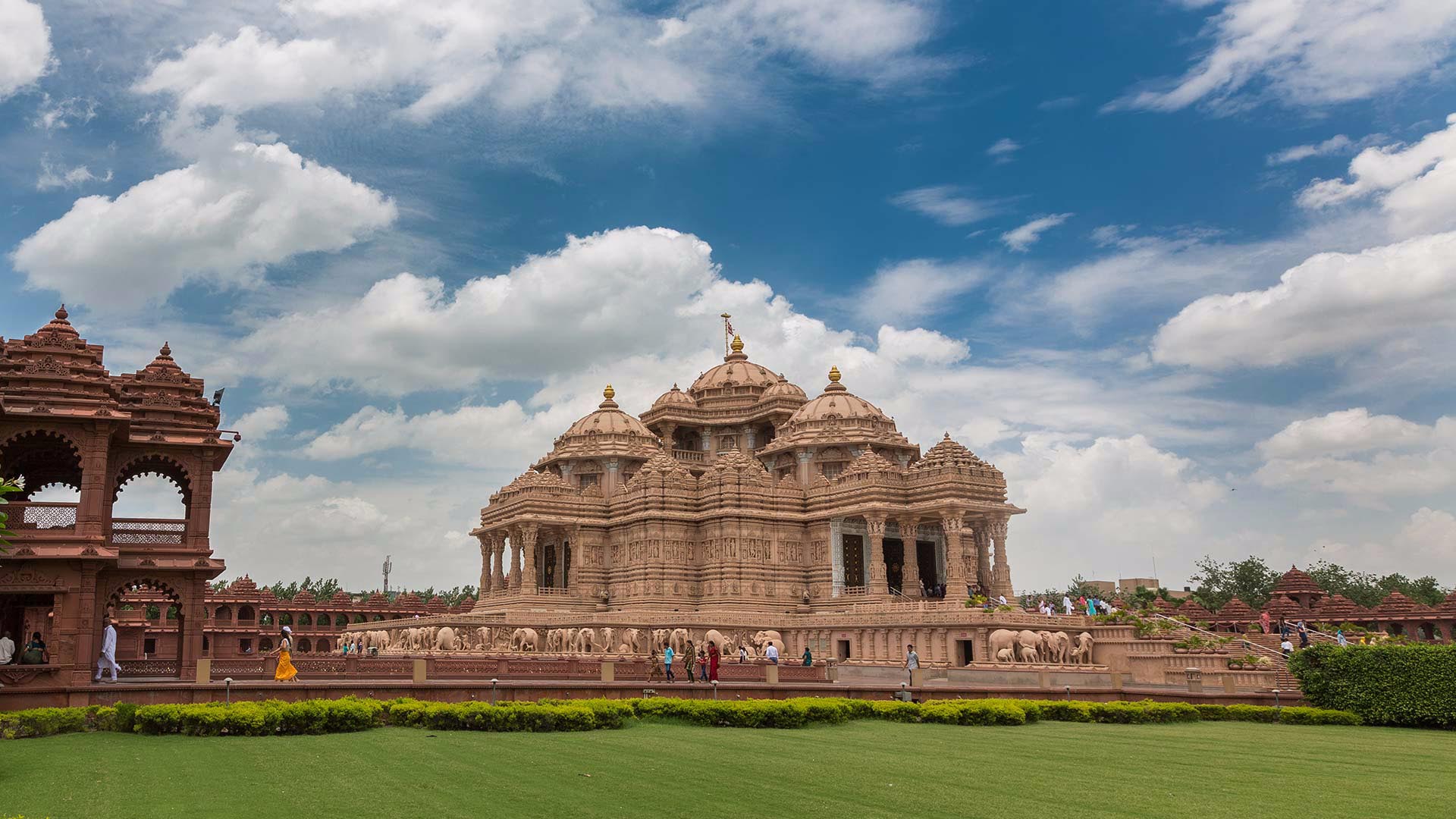 540x960 Wallpaper india, akshardham temple, beautiful, top view, panorama |  Places to visit, India travel, Asia travel