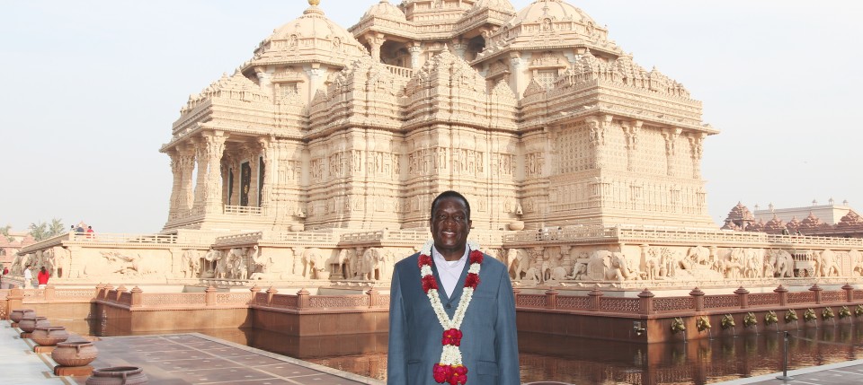 Zimbabwe Vice President Honourable Emmerson Dambudzo Mnangagwa  visits Swaminarayan Akshardham, New Delhi on January 18, 2017.