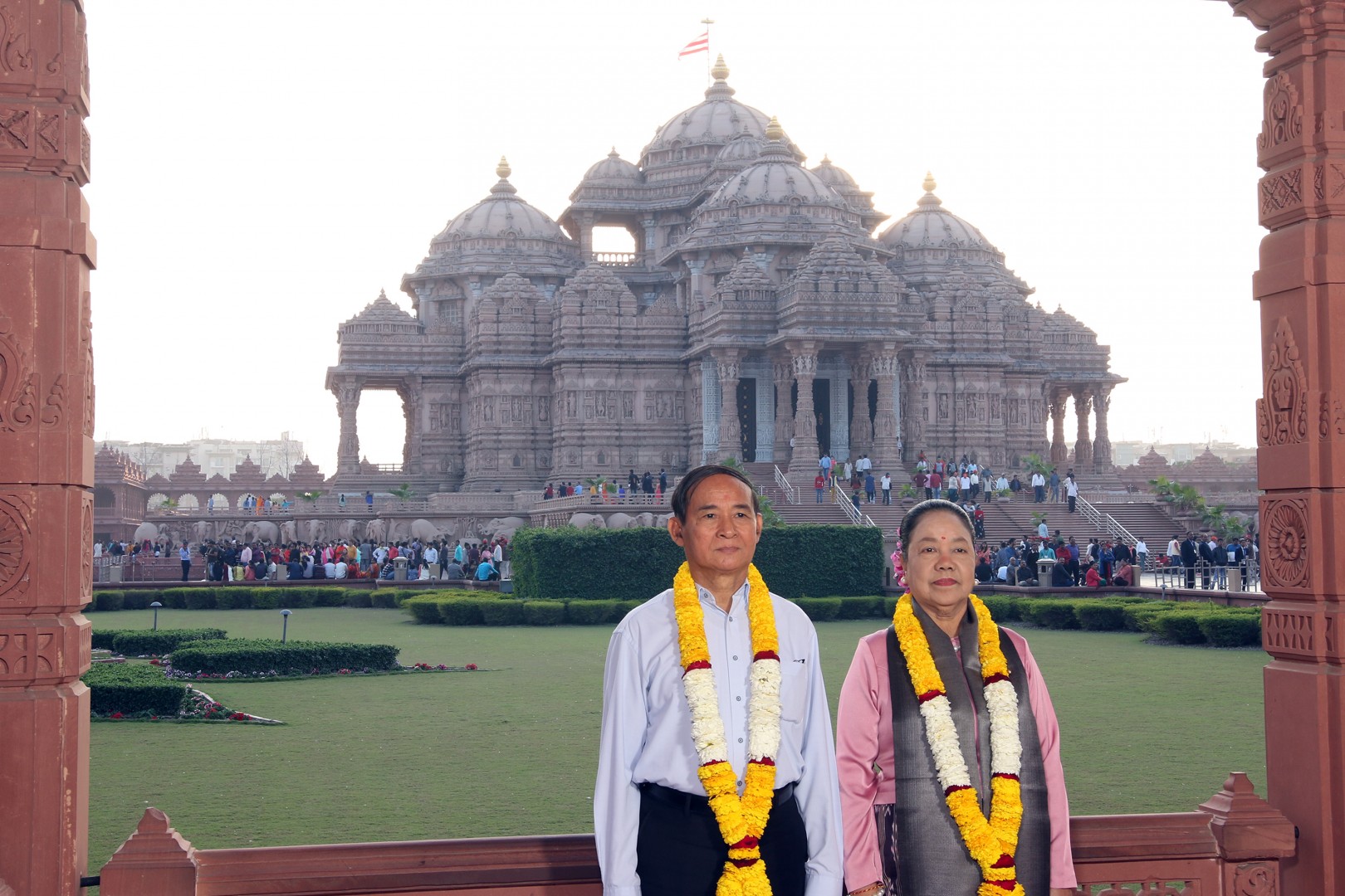 Myanmar President Myint and First Lady Cho Cho at the Swaminarayan Akshardham in New Delh